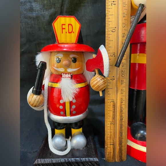 Firemen Nutcrackers - Picture 7 of 7